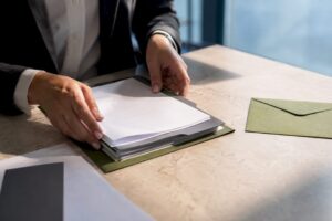 Expediente elaborado para reportar una estafa financiera